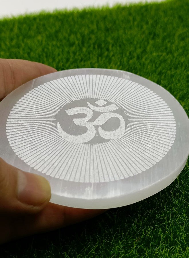 FENGSHUI AGATE لوحة شحن من العقيق السيلينيت بنمط ثلاثي الأبعاد محفور عليها رمز أوم، تستخدم في علاج الريكي وفي كريستال الفينغ شوي. - Image 3
